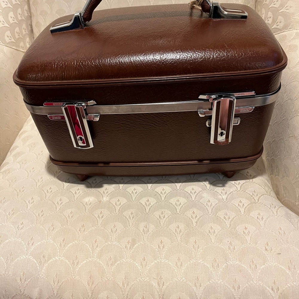 American Tourister Leather-Look Brown Storage Box